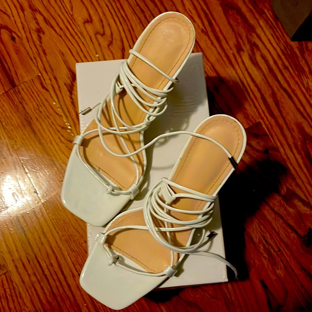 Thin Strap Tie Leg Heeled Sandals